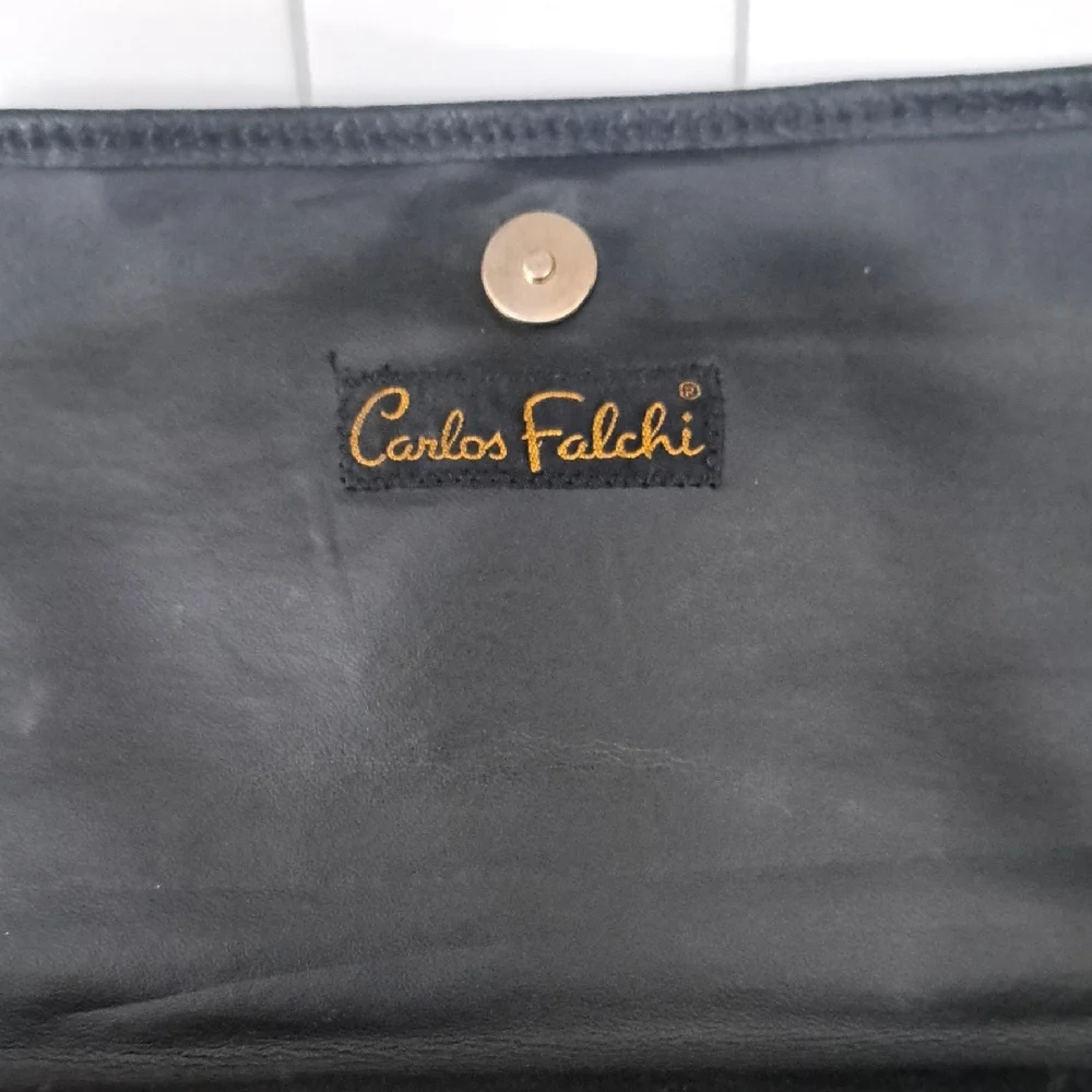 Carlos Falchi Black Croc-Embossed Crossbody Bag - Picture 3 of 11